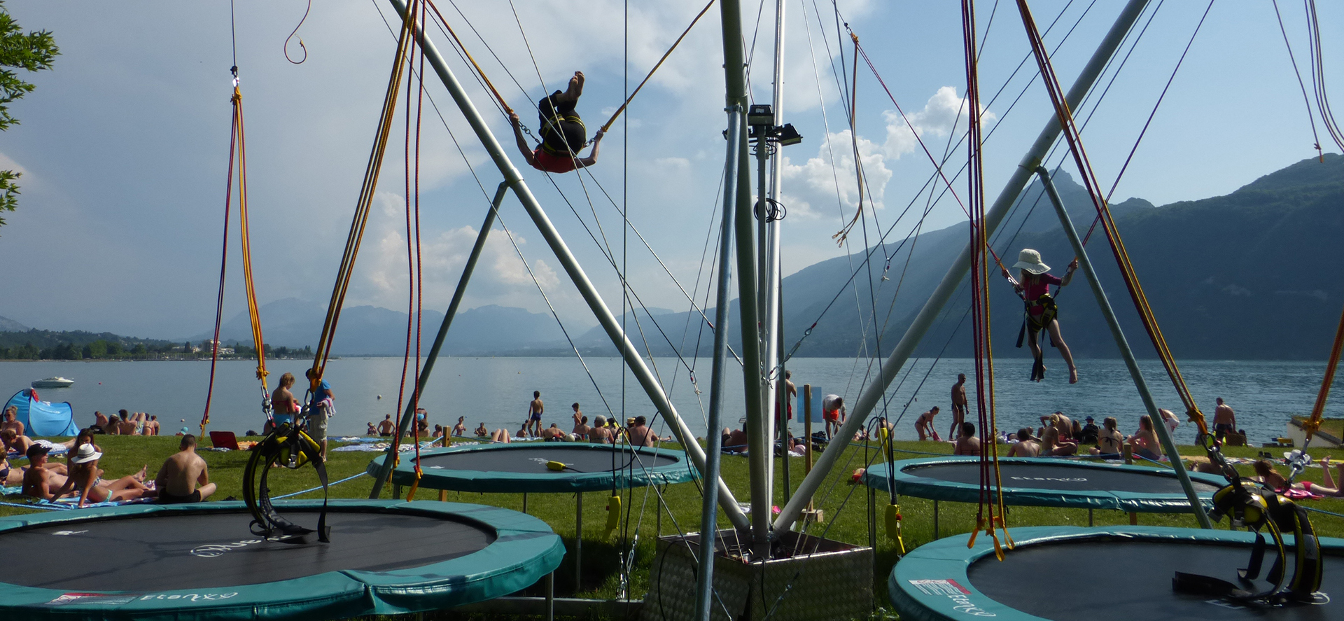 LE BUNGY ou TRAMPOLINE à ELASTIQUES
